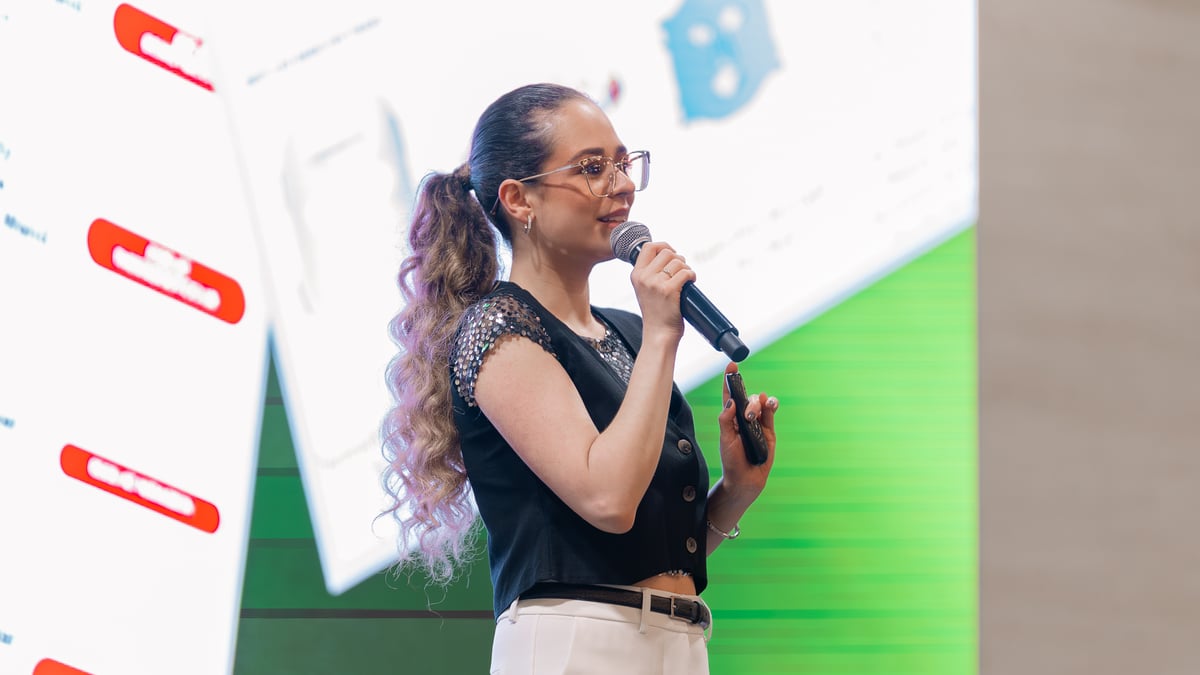 Dra. Valentina Dicker en congreso de medicina estética